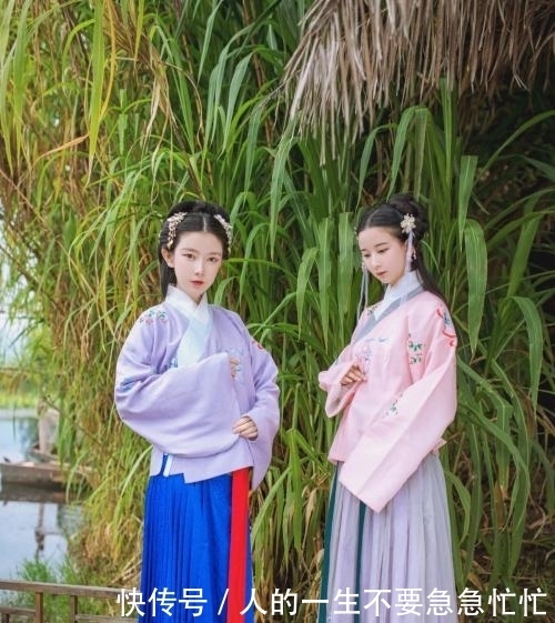 俗语:鲜花屋中放,花旺人不旺,有道理吗?为何房间里不能种花?