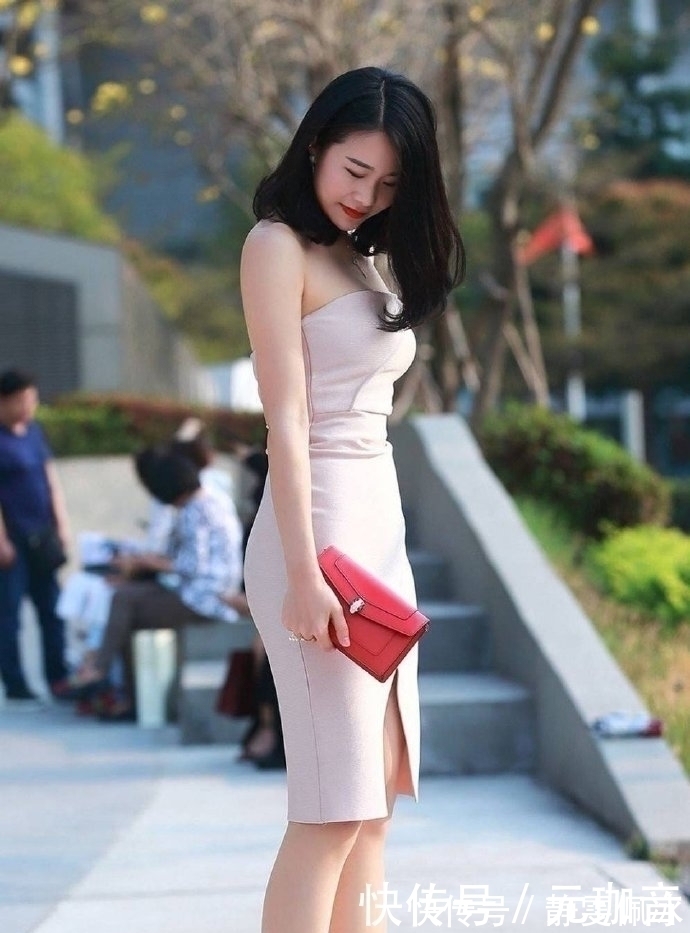 紧身裙 成熟的女人也很美,小姐姐紧身裙秀出时尚之美