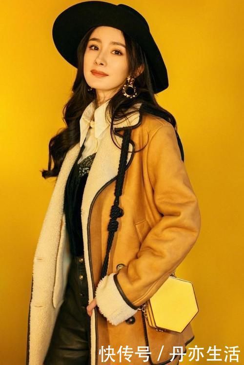 雾霾|皮肤暗黄的女人,建议多穿这3个高级色,减龄显白不止一点点