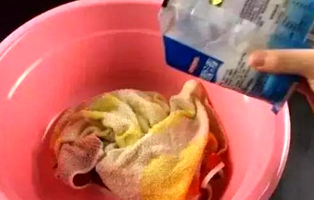 毛巾用久了臭又滑,学学聪明人这几招,洗完就如同刚买回来一样!