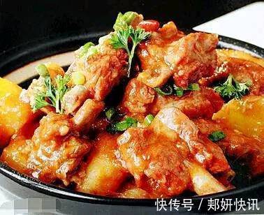 葱白|美食推荐小土豆焖排骨,海鲜蒸豆腐,贵妃鸡翅,四季豆的做法