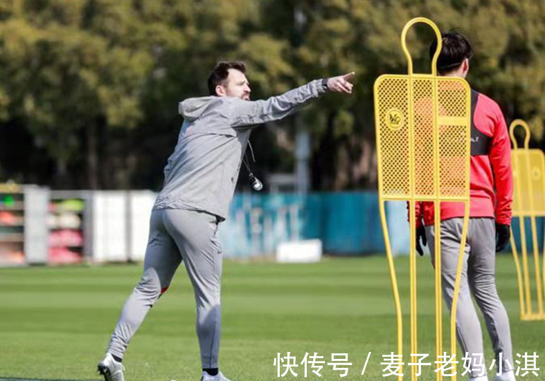 中轴线|海港狂挖恒大五虎,中轴线脱胎换骨!泰山外援:中超让我很不适应