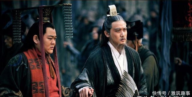 司马徽|诸葛亮出山时,水镜先生说了4个字,几十年后果然应验了