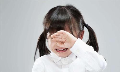 玩耍|孩子在游乐园玩耍突然疼痛难忍，连跑了4家医院才将问题给解决