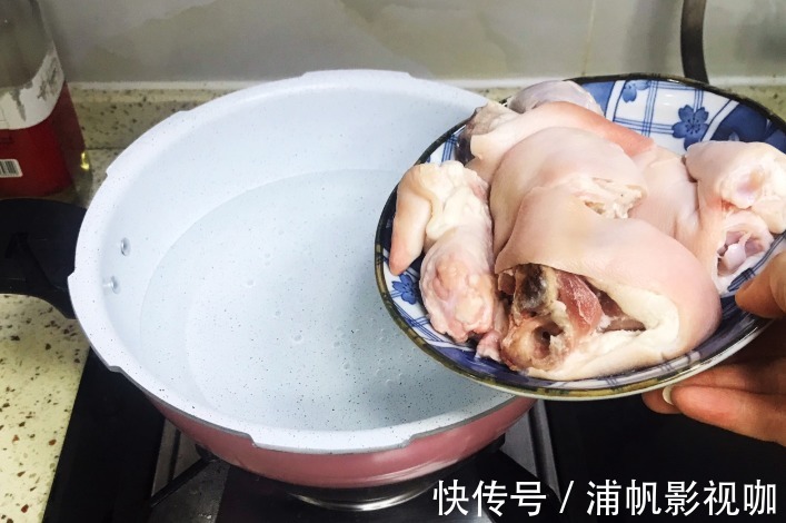 猪脚|猪身上这个“宝贝”，跟鸡蛋一起吃，从此告别手脚冰冷，记得多吃