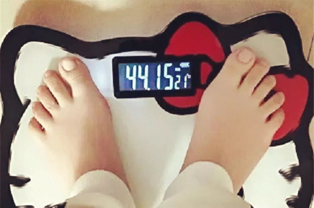 减肥方法|最近“喝水减肥”很火！好多人在尝试，能治便秘，皮肤也白了！