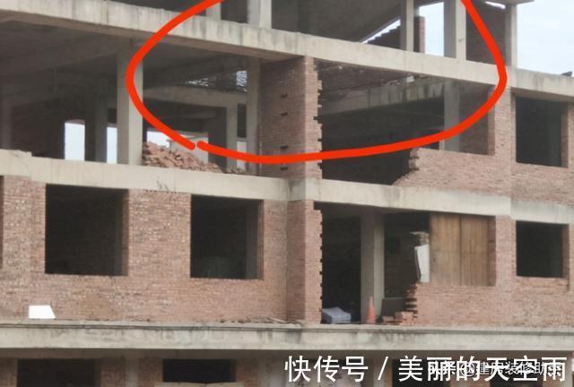 危房|哭晕在厕所了！100万建房变成了危房，7.2米的大跨度没柱子