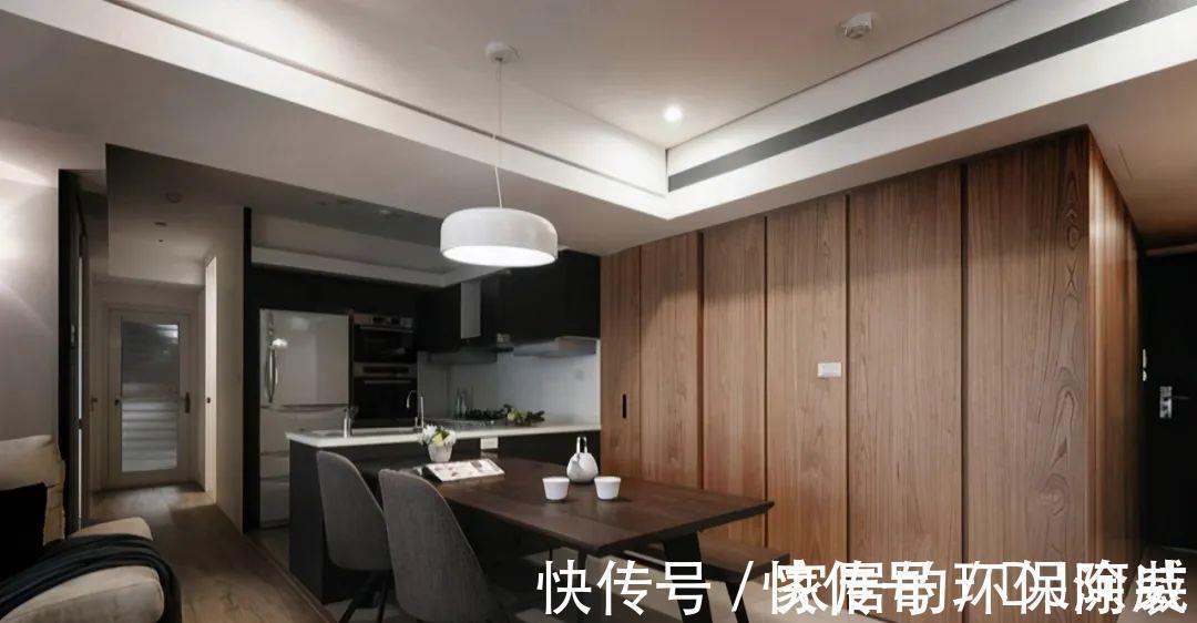 玄关|沙发不靠墙加5㎡收纳区,玄关连餐厅全装柜,100㎡住出豪宅感