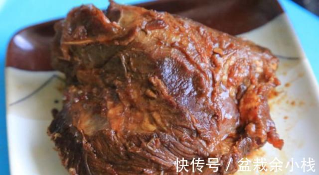 酱牛肉|大厨伯伯教我做酱牛肉，只需要三步，软嫩筋道，比卤肉店卖的好吃