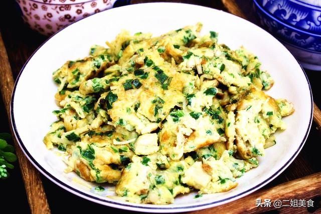 秋天|秋天多吃菜，芹菜白菜靠边站，这菜简单炒一炒，鲜嫩营养还下饭