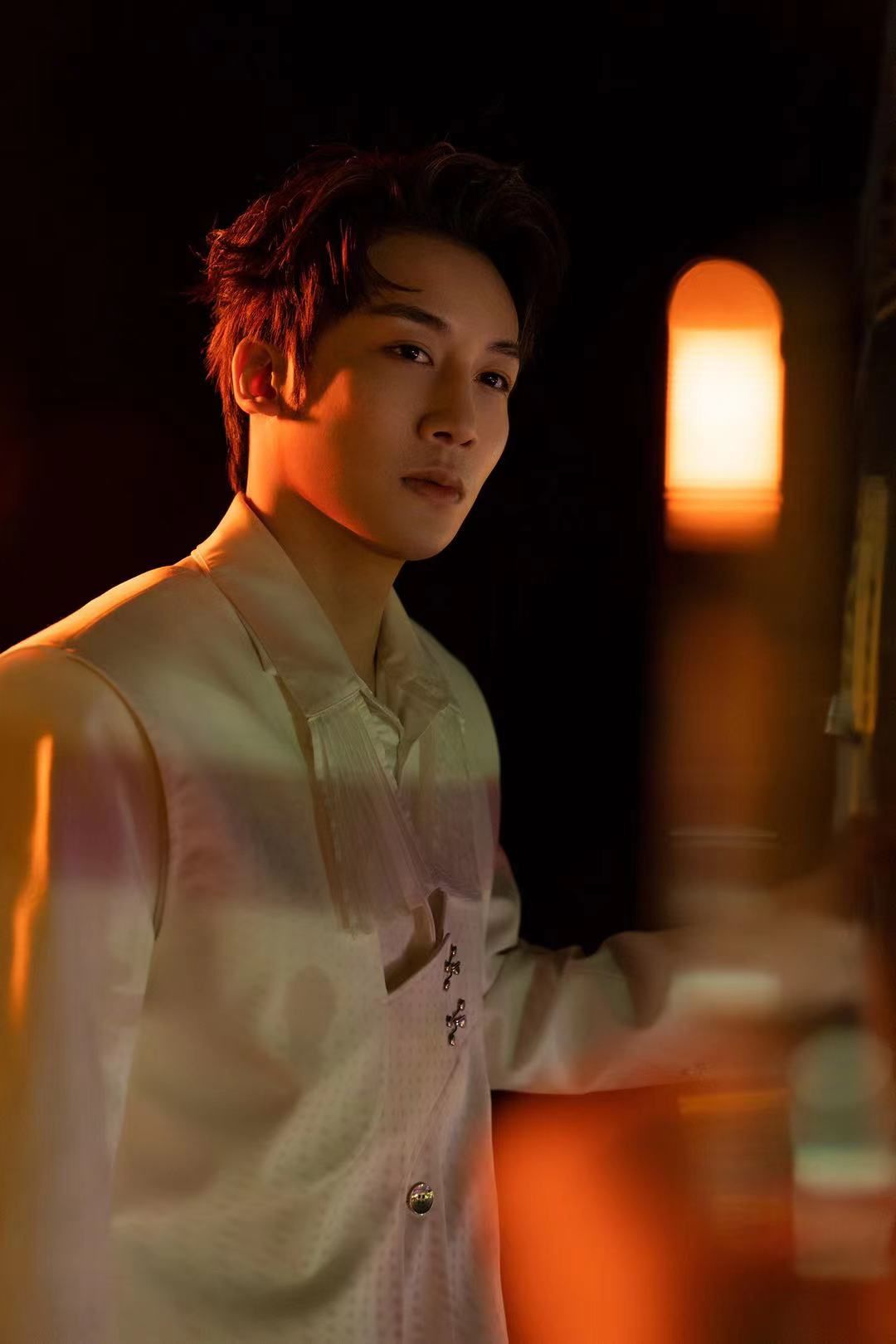 麥亨利《披荊斬棘的哥哥》總決賽火熱來襲 架子鼓驚喜開場(chǎng)燃炸舞臺(tái)