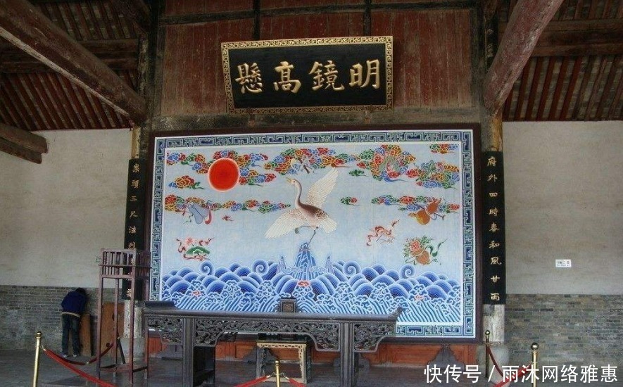 上联|知府出上联:谈天说地不知天高地厚!秀才下联讽刺,让知府羞愧