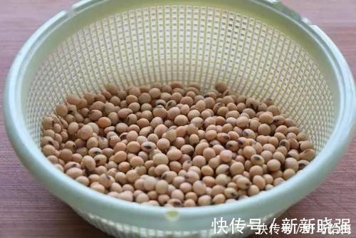 香甜|黄豆和糯米粉还能这样吃,一口一个,香甜软糯,满满的童年记忆