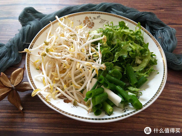搅拌均匀|夏天面条就该这么吃,清凉爽口,全家人都爱吃,比吃凉皮还过瘾呢