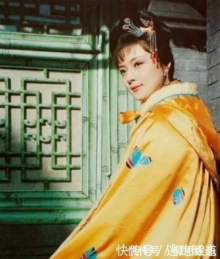 心事&薛家两个嫁不出去的女儿,一段心事藏得深,却被满院异香出卖