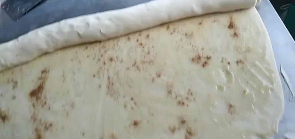 五香发面饼的做法,外酥里香暄软蓬松,传统配方小时候的味道