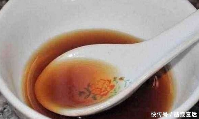 一斤五花肉10个鸡蛋，这样做出来酥香可口，肥而不腻，做法简单！