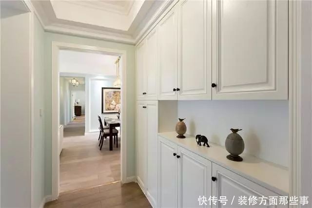 时尚|简美式三室两厅,客厅厨房餐厅呈开放式，全屋时尚、敞亮、大气!