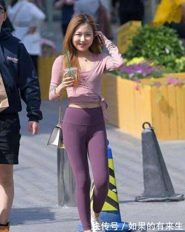 穿搭","m":"ecca4f33d67f685d8bde31d3525bdedf426b7209","nlabel":"stat_3044744915:zm.news.so.com:5LiA54mM5ri45oiP6IOh6KiA,pageType_zmt,glevel_3","ntag":"tfashion;sfashion_时尚;kfashion_1:时尚;kfashion_1:穿搭;kfashion_1:打底裤