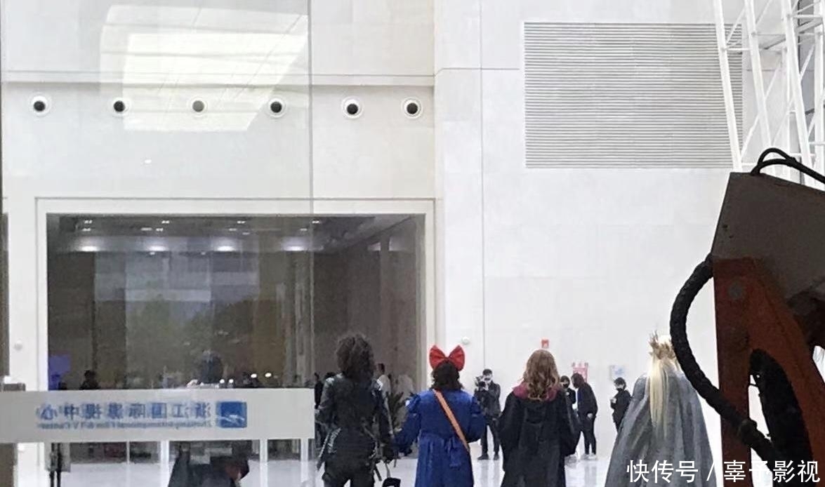 《王牌》嘉宾模仿秀来袭!华晨宇哈利波特上线,沈腾造型惊呆众人