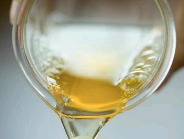 油烟机流出的废油,一滴也别倒掉解决了主妇的大烦恼