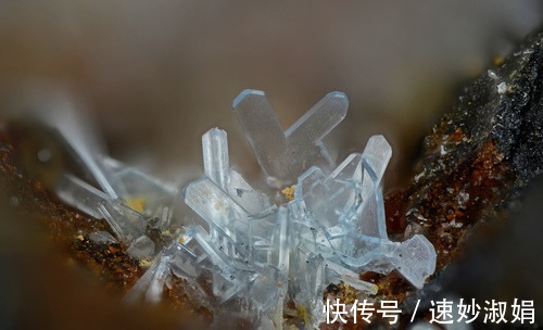 色散值|脆弱且美丽的稀有宝石,比钻石的火彩强几倍,晶体如雪花那样梦幻