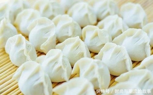 每次|做素菜饺子,别每次都用白菜和韭菜了,放“它”,做出来比肉还香