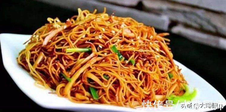 长肉|“长肉最猛”的6种晚餐,热量很高,健身的人从不碰,很多人爱吃