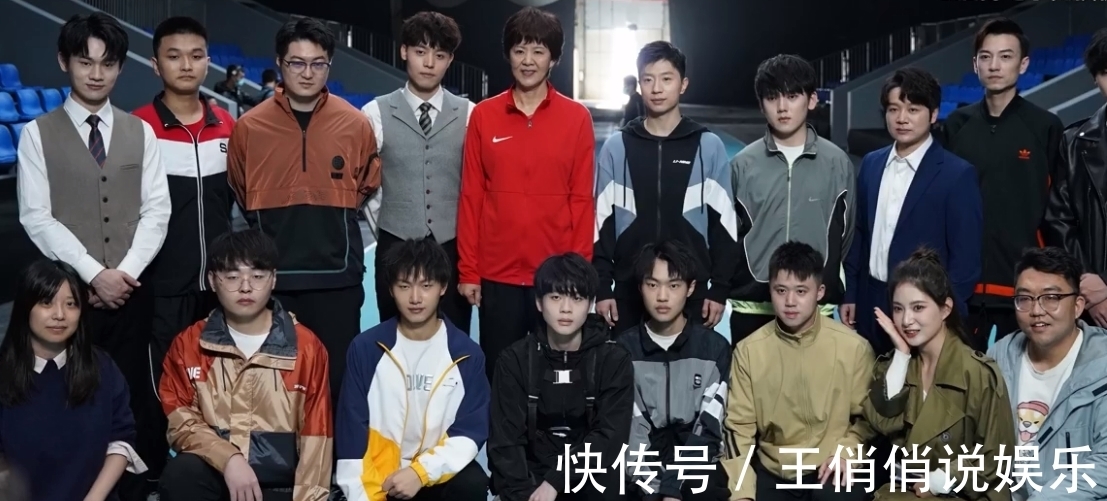 郎平|破次元壁!郎平与马龙罕见合影,80后乒坛之神秒变“小奶龙”