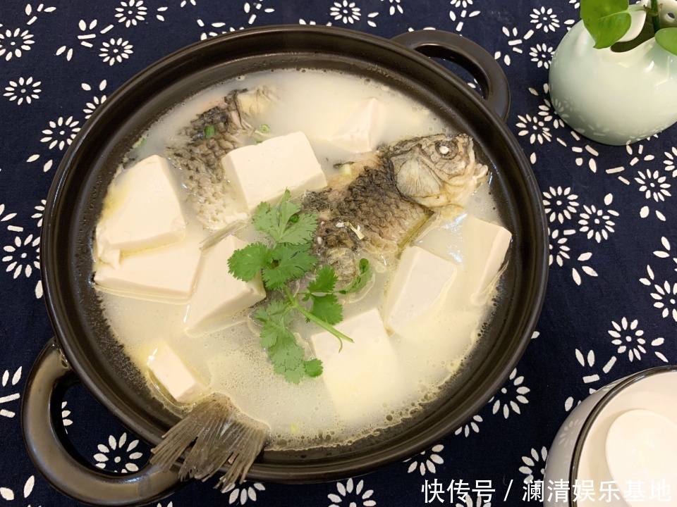 不管炖什么鱼,都不要加这“2种调味料”,做不对鱼汤又腥又难喝