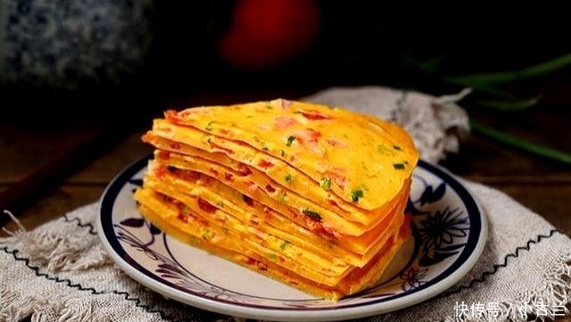 金黄|不和面不擀面的早餐饼,手快5分钟就上桌,金黄红润有食欲