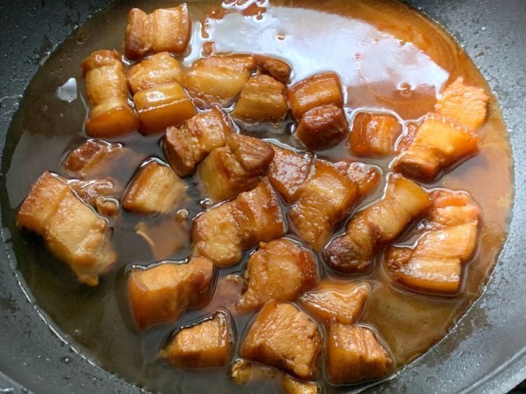 红烧肉就要这样做，瘦肉不柴肥肉不腻，一口咬下去真香