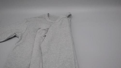 秋衣秋裤的收纳新方法，整洁还不占空间，朋友见了纷纷学起来