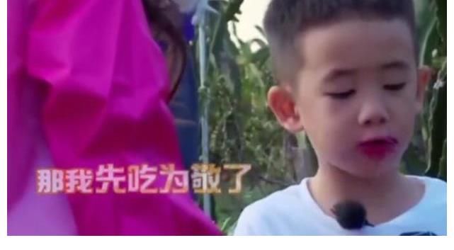 小春|陈小春小丑装VS Jasper吃火龙果,场面太美,哈哈哈哈哈笑不活了