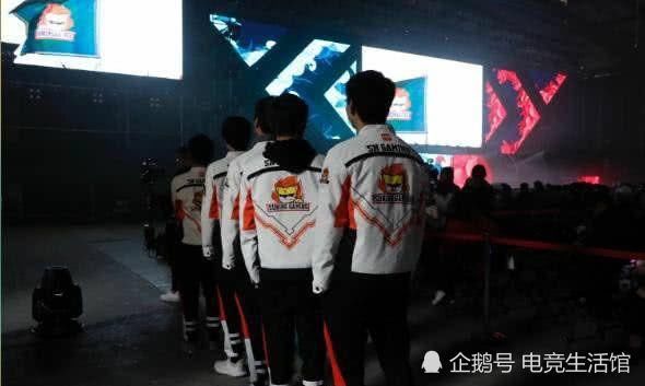 s10|s10全球总决赛采访出现重大事故，麦克风里传出“我要去单杀唐幻锋”