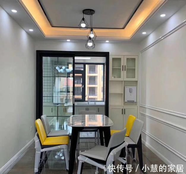 飘窗|晒晒准备入住的新房，进门就被玄关迷住，一屋子灰色瓷砖太满意了