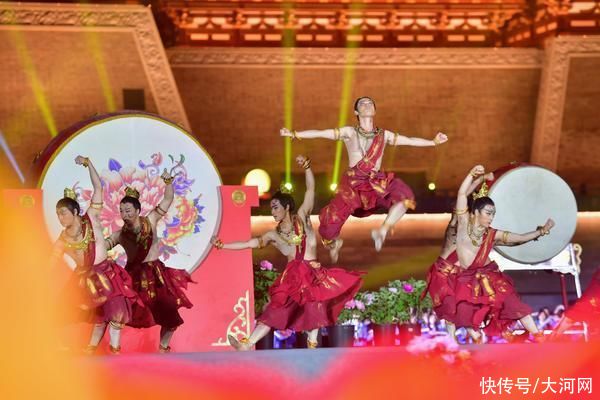 第40届中国洛阳牡丹文化节赏花启动仪式举行