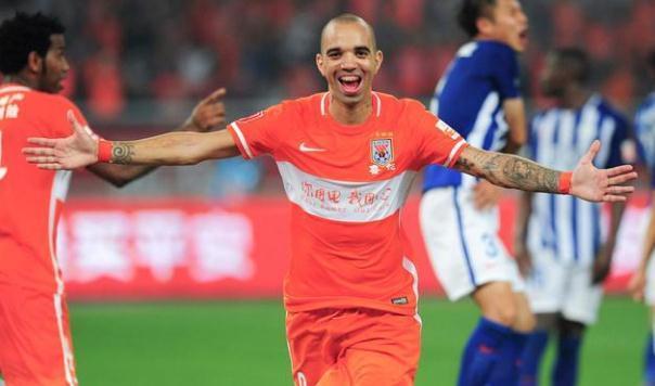 殷鐵生|山東泰山隊(duì)曾經(jīng)的射手王，會(huì)去青島海牛嗎？