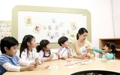 奖状|宝宝奖状拿到手软,母亲却笑不出来,网友:这能笑得出来?