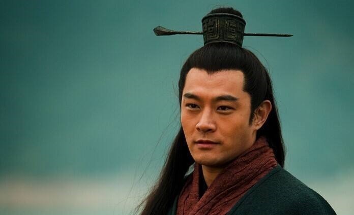 千古!千古绝对!上联“周瑜看小桥流水”,下联真是太经典了