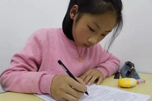 好胜心|4岁孩子带回奖状,宝妈在朋友圈炫耀,看清奖状内容立刻删除动态