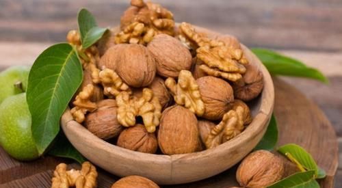  降压|人到中年要会吃，常吃三种食物，降压减脂，抗衰老，早吃早好