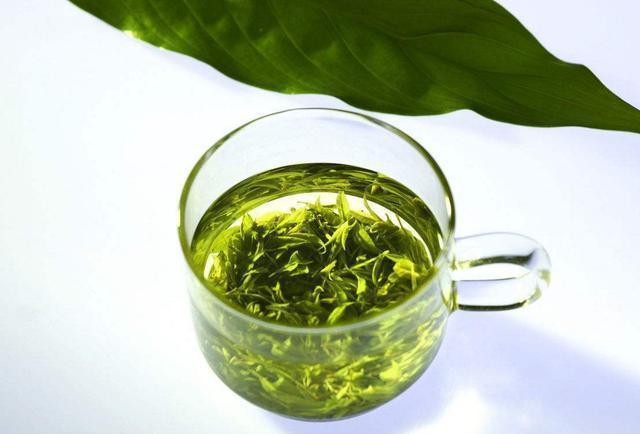 高血脂|手脚出现2种“异常”，十有八九是血脂高了，三件事尽早远离！