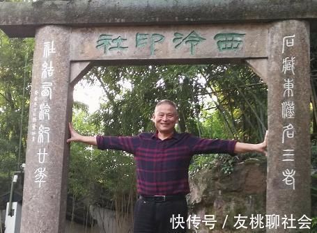 楹联展|下岗工人赵恩的书法不看不知道,一看实在养眼,非一般书法家能比