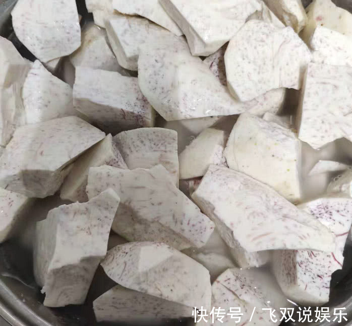 乌黑|女生多吃碱性食物，排出体内垃圾，头发乌黑，低脂瘦腿，养颜减龄