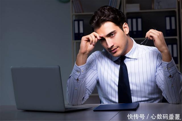 吸烟喝酒|坦白说:老年痴呆也许“偏爱”这4类人,真心希望你不在其中