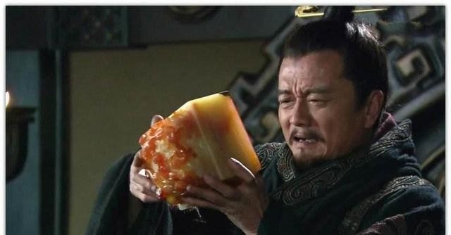 诸侯|手下没能人,袁术为何敢称帝?网友:不信你看看他称帝时有多强?