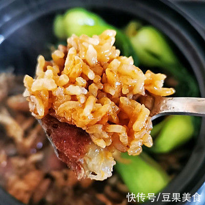 腊肠煲仔饭|简单快手下饭菜，一不小心就吃撑