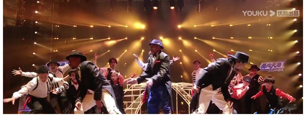 張藝興被黃渤花式催著找女朋友，羞澀回應(yīng)，粉絲卻不樂(lè)意了