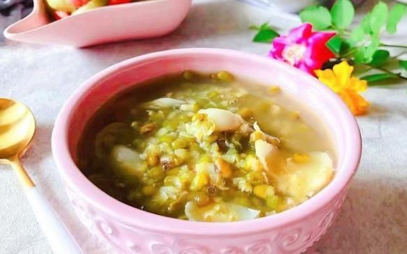 失眠最怕这“汤”,晚上睡前喝一碗,安神静心,一觉睡到自然醒!